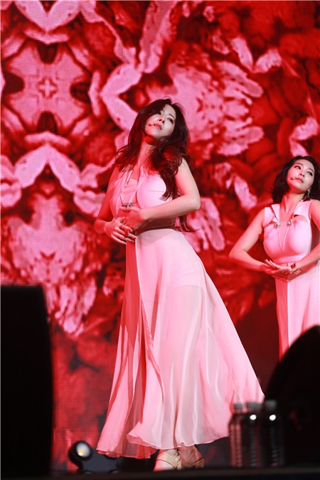 女团SISTAR第4张迷你专辑《没我爱》Showcase