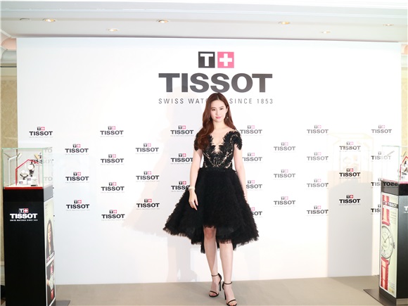 刘亦菲、美韩混血歌手Xavier Callicott出席手表发布会