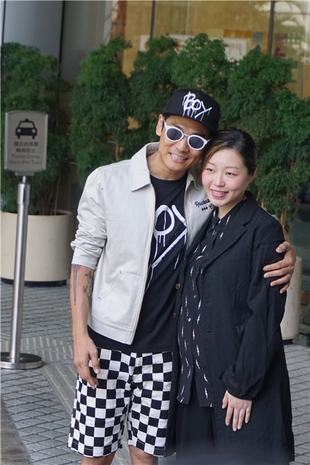 〈Yes 香港现场〉杜德伟老婆出院 大赞老婆厉害以为脐带像肠粉