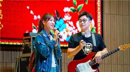 大鹏悦悦老友相见