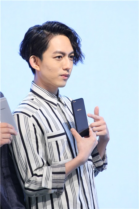 林宥嘉出席手机开幕记者会