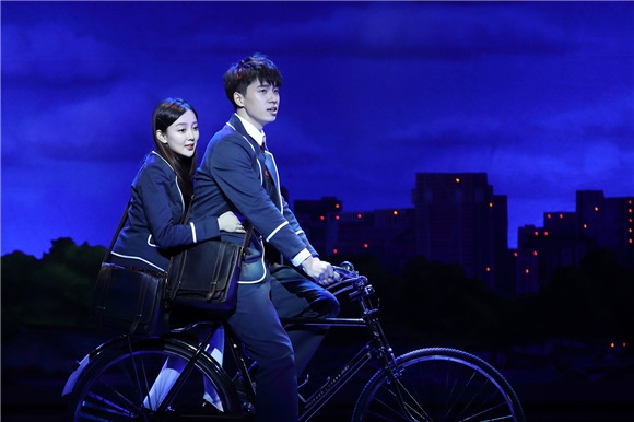 汪小敏震撼上演音乐剧 情人节虐心续写路小雨