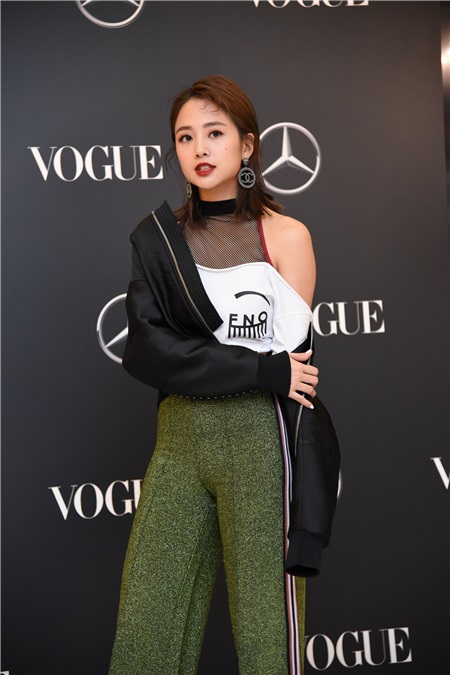 郭书瑶、吴映洁出席FNO全球购物夜起跑发布会
