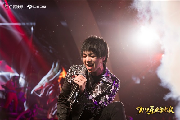 标题一:乐视视频919乐迷狂欢夜 明星奥运健儿同框high翻天