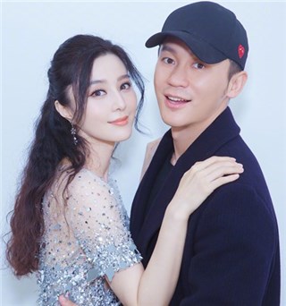 李晨情人节千里送礼超甜蜜 备好年货盼范冰冰回来年夜饭
