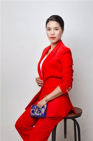 时尚王楠不失英气和柔美