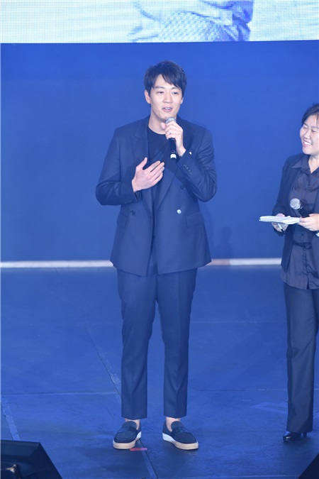 韩星金来元举办粉丝见面会