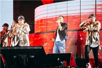 韩庚燃爆D-DAY漂移电音节舞台
