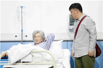 蔡明为26年狂粉贾冰做助演
