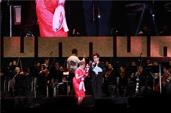 红白蓝演唱会