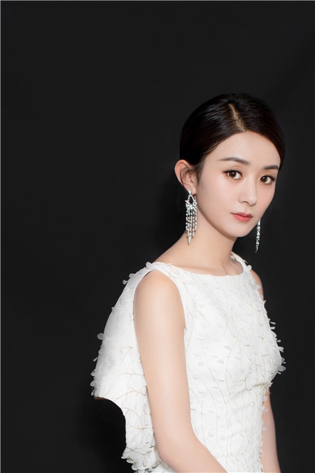 赵丽颖跻身中国明星价值榜单女星第一 成最具商业价值女王