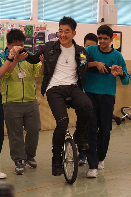 任贤齐参与学校公益活动