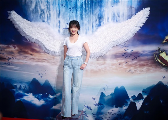 〈Yes 北京现场〉《鲛珠传》首映众星齐聚 张靓颖曝导演笑王大陆嘴大