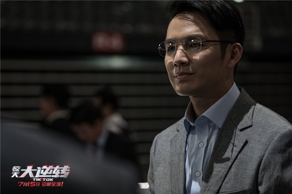 钟汉良李政宰终极对决 高颜值高智商高品质引爆暑期档
