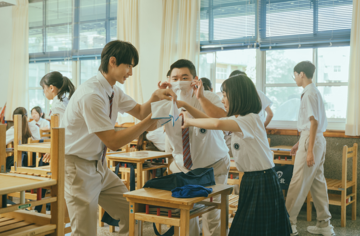 电影《夏日最後的秘密》施柏宇、程予希热血青春同学阵容曝光