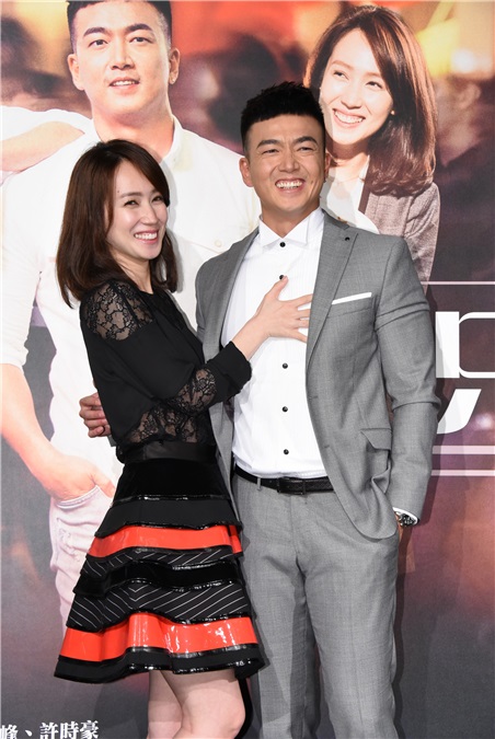 李沛旭、简宏霖、小薰、严正岚出席戏剧《只为你停留》首映会