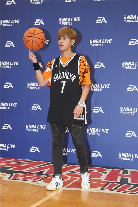 鼓鼓出席NBA球星见面会