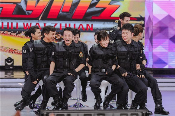 成龙《快本》集结飞虎 王凯黄子韬王大陆上演制服诱惑