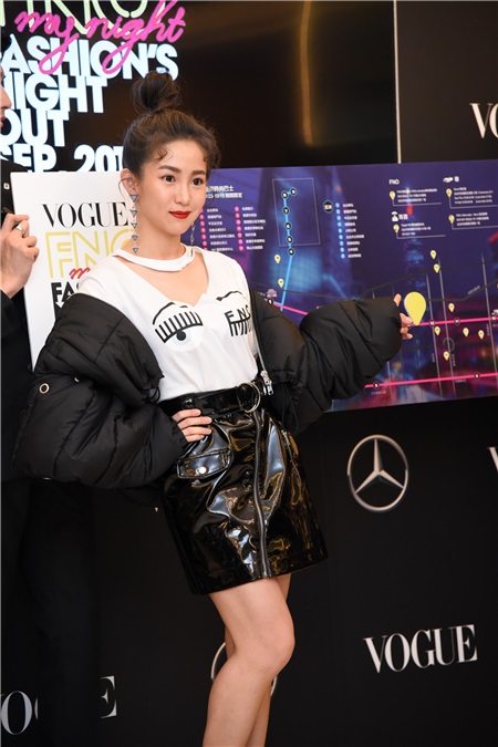 郭书瑶、吴映洁出席FNO全球购物夜起跑发布会