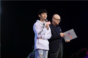 孟非坦言八段情感经历“很诚实”