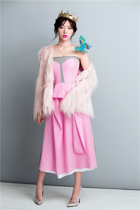 郭雪芙变身性感女郎 玩转圣诞大Party