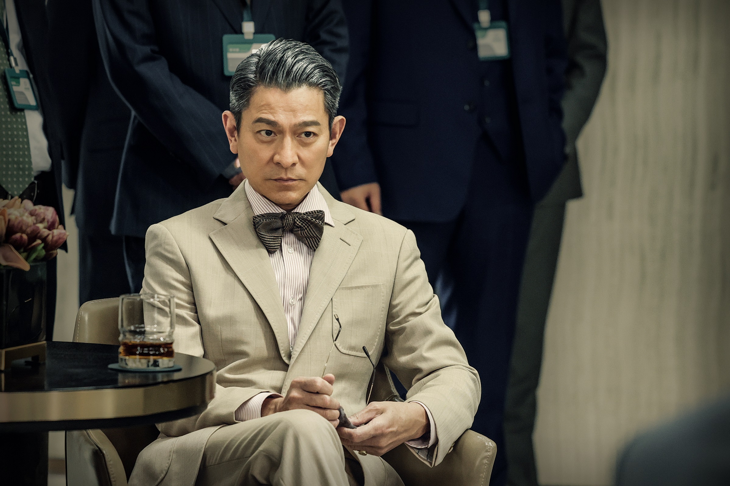 股海求富钜制《猎金·游戏》  天王刘德华一头花白造型扮演股市操盘高手