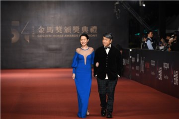 金马54/星光大道女星争艳 小S、许玮甯网友褒贬不一