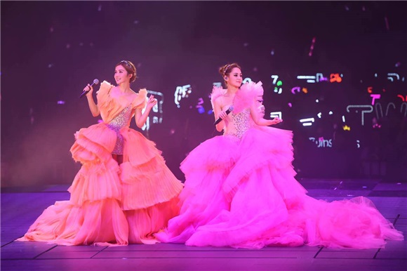Twins LOL 世界巡演澳门站收官来袭 新歌旧曲回忆15年青春