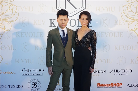 胡杏儿自家婚纱品牌举行秋冬系列发布会