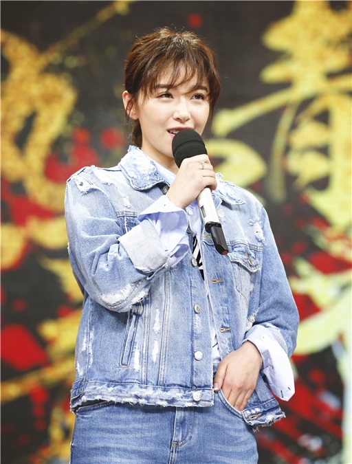 「李小男」原是摇滚迷妹！信携手阚清子「说走就走」