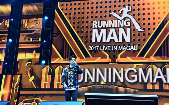 魏晨助阵RM亚洲巡演 首同台就有望二度合作