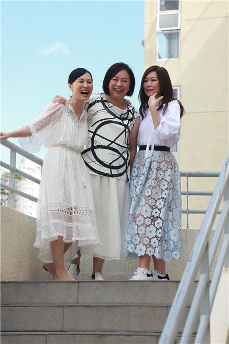 陈秋霞、林志美、彭羚出席其母校之90周年校庆主题曲拍摄