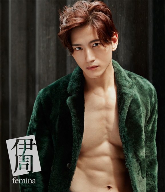 慵懒性感范儿!张峻宁最新写真随性混搭
