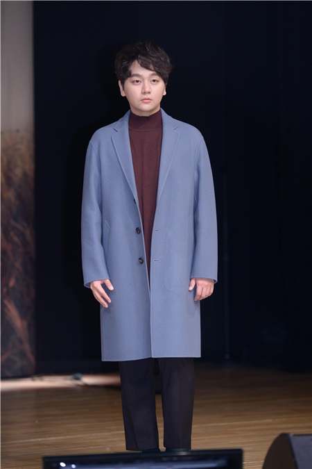 韩国组合URBANZAKAPA携新曲《那时的我,那时的我们》举行SHOW CAS