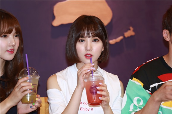 女团GFRIEND出席由台湾MTV综艺节目《我爱偶像》-playJ’s偶像周报