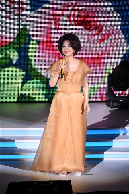 蔡琴举办百万精华演唱会