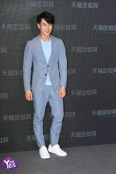 〈Yes 上海现场〉吴尊透露保养心得注重眼部护肤 称太太平时不常化妆