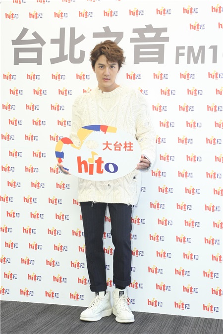 吴克群出席电台宣传新专辑