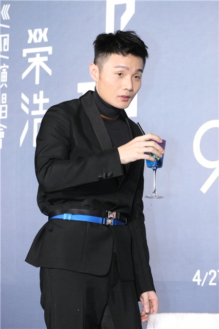 李荣浩举办台北站售票记者会