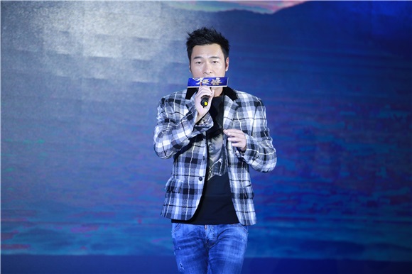 余文乐张晋吴樾许志安出席《狂兽》首映发布会