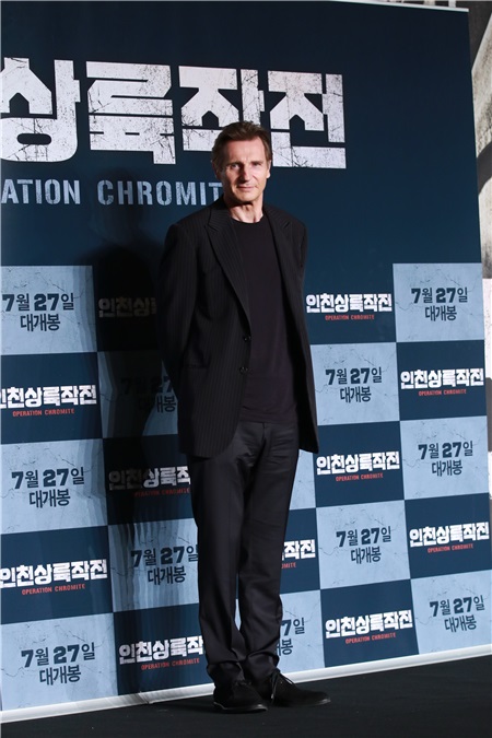 李政宰、连姆·尼森(Liam Neeson)出席电影《仁川登陆作战》访韩记者会