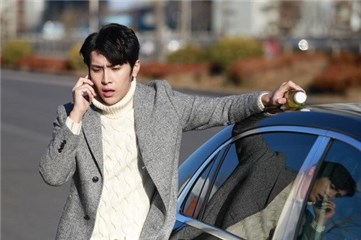 《第一部》剧照,张如杰饰演唐颂