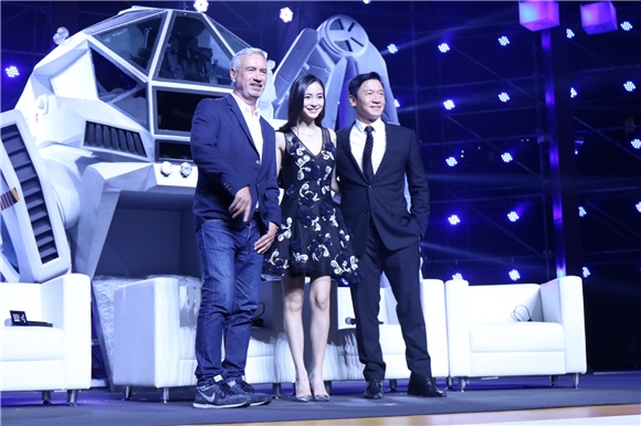 《2012》导演科幻灾难巨制新作《独立日2》中国首映礼在京盛大举行