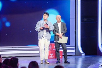 文艺男自称“外向孤独患者”