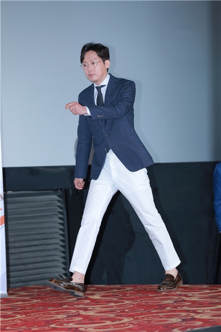 晋久、任时完、李东辉、金善映出席等电影《One Line》媒体试映会