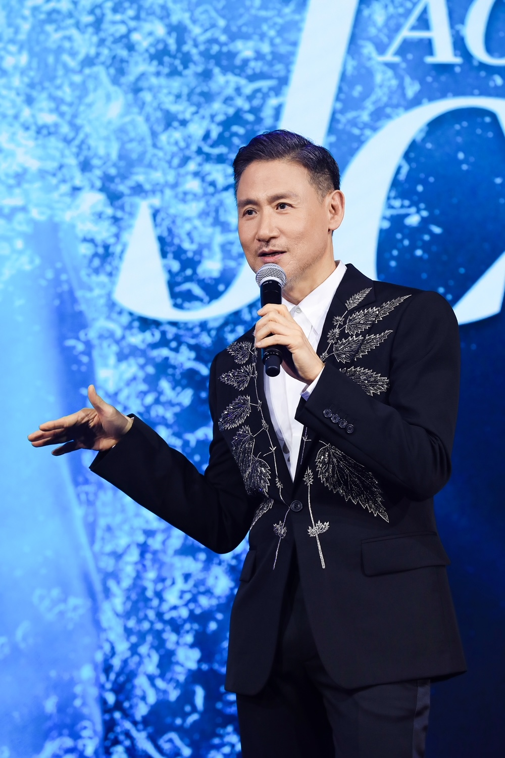 《张学友60+巡回演唱会》海报上的自己是我最理想60+的样子