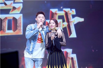 阿达娃李恩泽