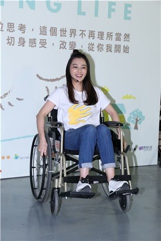 陈怡蓉海岛婚伴娘伴郎是他们! 双杨合体讨喜气
