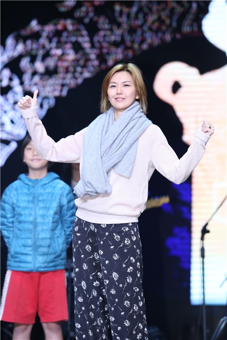 孙燕姿参加金马奖演出彩排