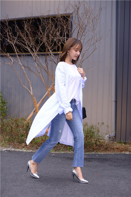 智淑、高佑丽、赵贤荣CLARA、Lizzy等出席设计师Kwak Hyunju时装秀